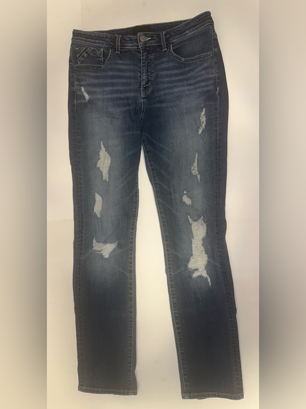Buckle Black Curvy Straight Jeans Distressed Women’s Size 31x32 Blue Medium Wash